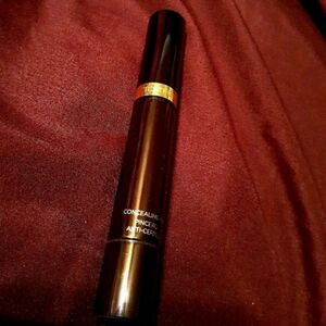 SOLD: Tom Ford Concealer Pen